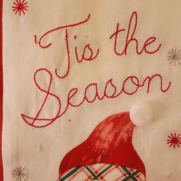 2 Santa Christmas Holiday Towels (310) - Picture 3 of 10